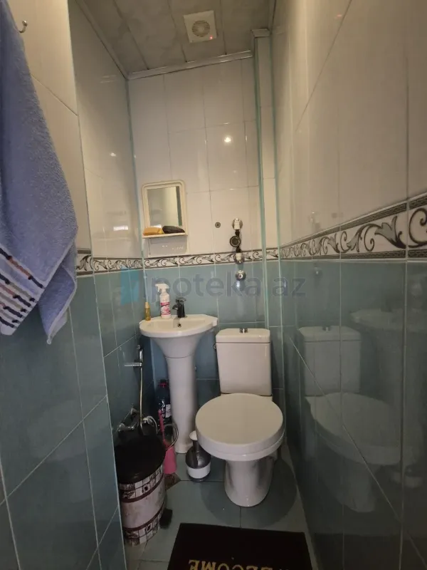 Satılır 2 otaqlı köhnə tikili 65 m²