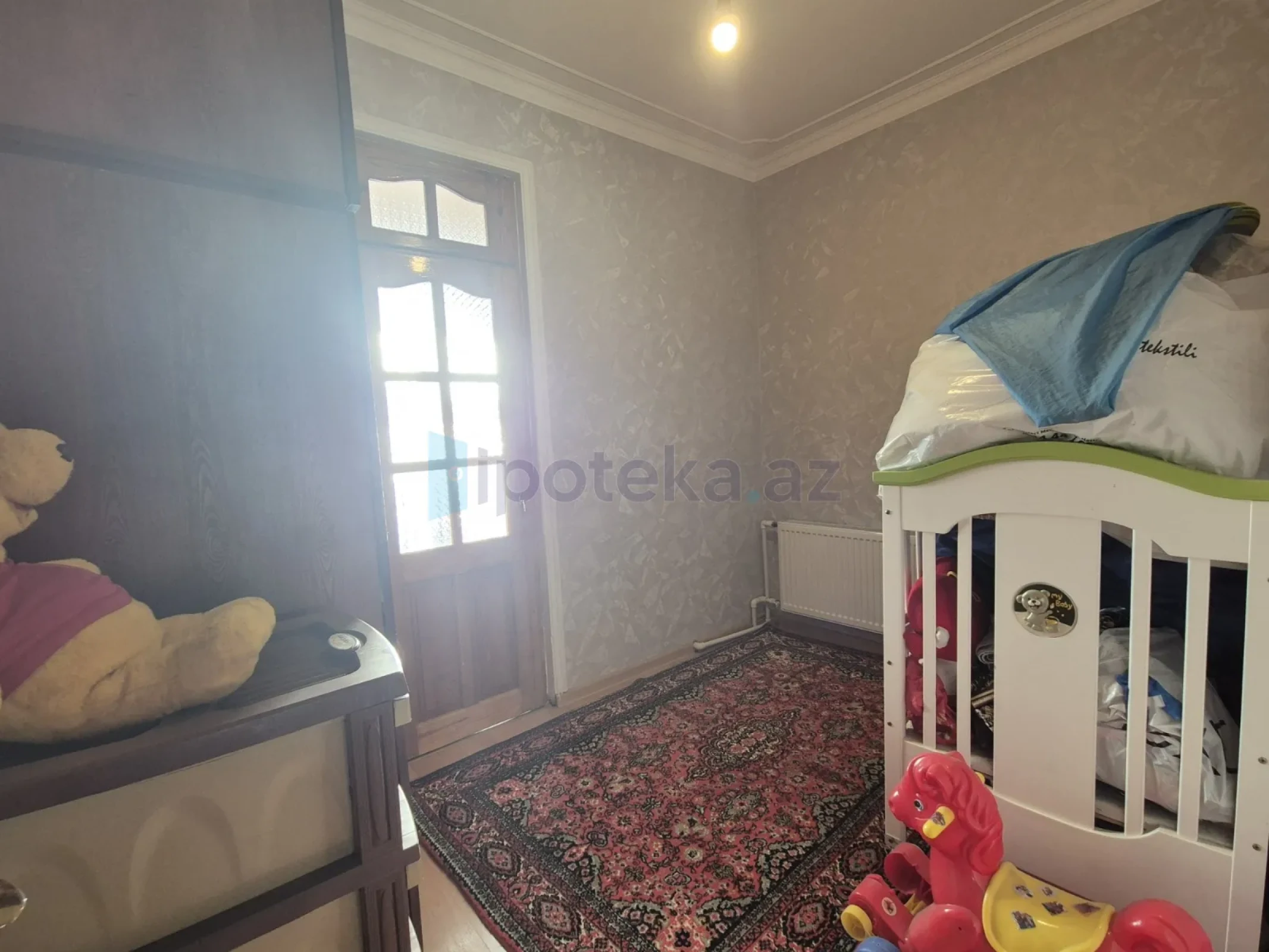 Satılır 2 otaqlı köhnə tikili 65 m²