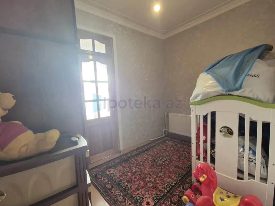 Satılır 2 otaqlı köhnə tikili 65 m²