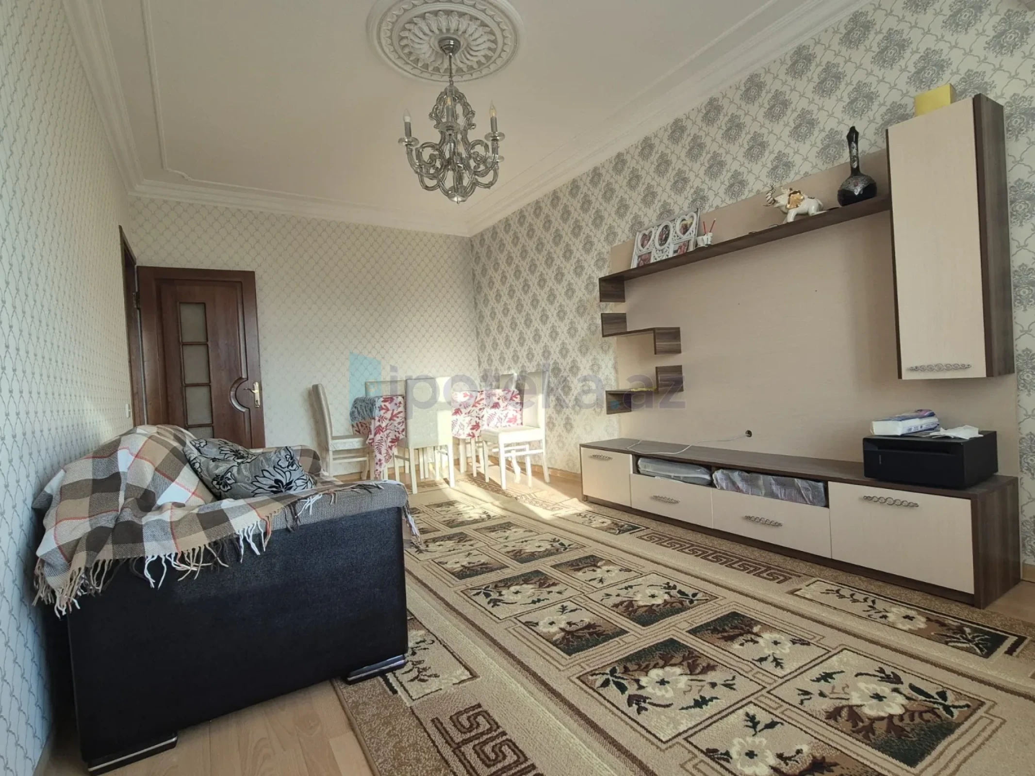 Satılır 2 otaqlı köhnə tikili 65 m²