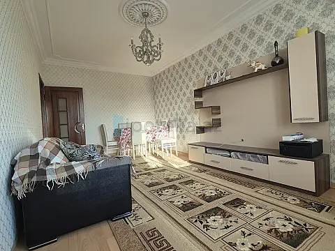 Satılır 2 otaqlı köhnə tikili 65 m²
