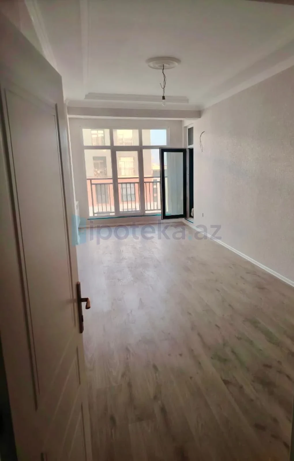 Satılır 2 otaqlı yeni tikili 77 m²