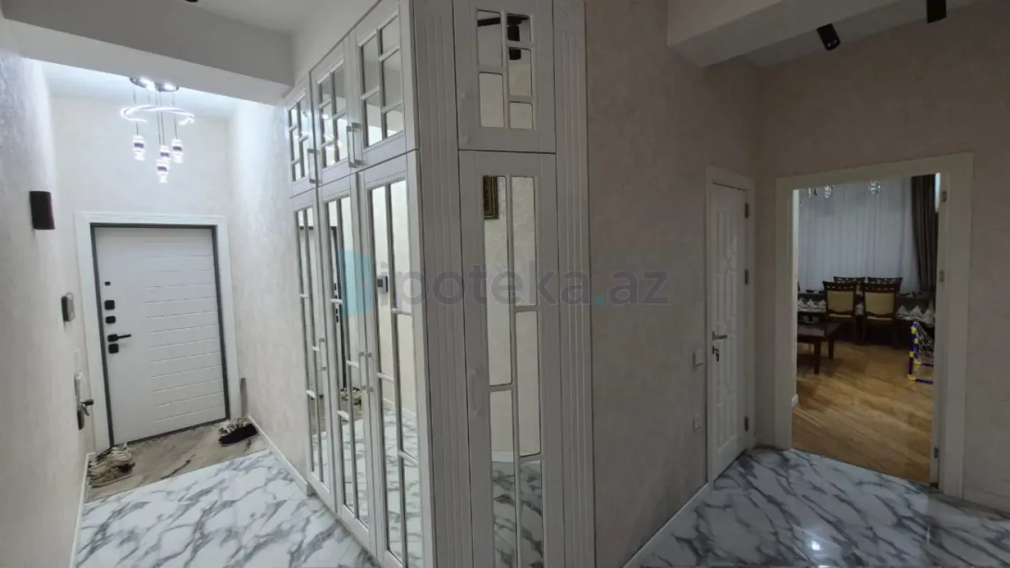 Satılır 3 otaqlı yeni tikili 82 m²