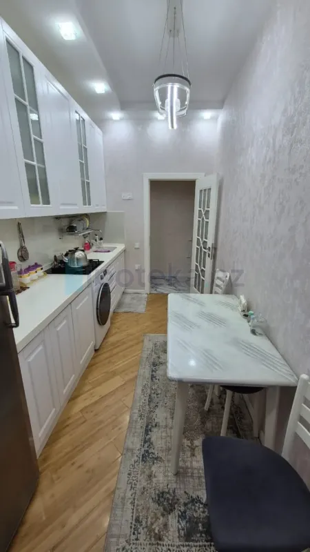 Satılır 3 otaqlı yeni tikili 82 m²