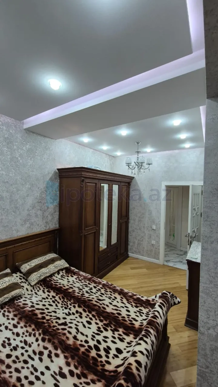 Satılır 3 otaqlı yeni tikili 82 m²