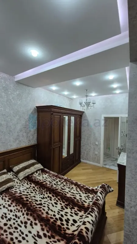 Satılır 3 otaqlı yeni tikili 82 m²