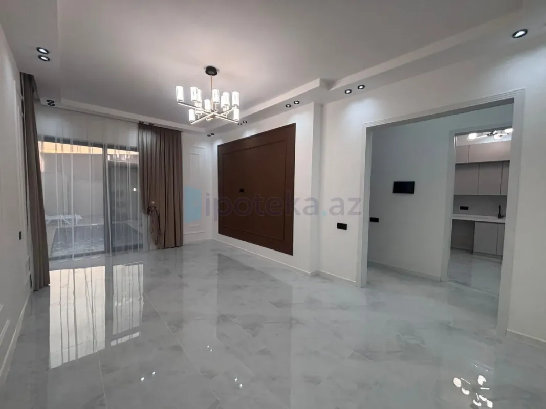 Satılır 4 otaqlı mənzil 150 m²