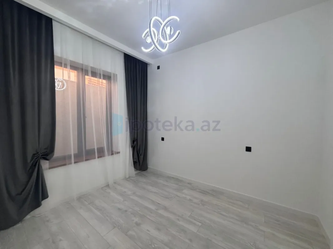 Satılır 4 otaqlı mənzil 150 m²