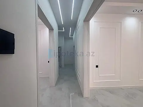 Satılır 4 otaqlı mənzil 150 m²
