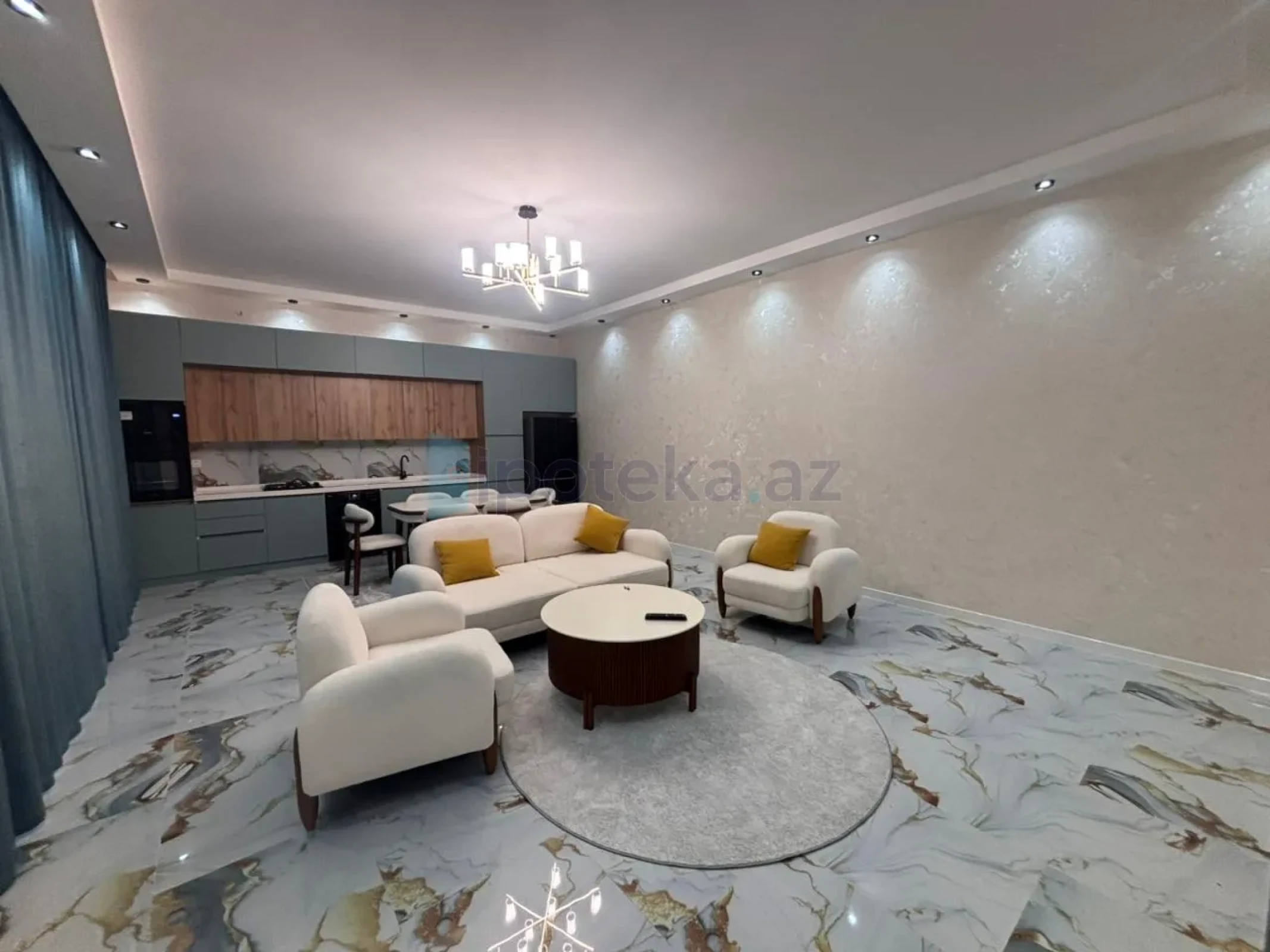 Satılır 3 otaqlı mənzil 130 m²