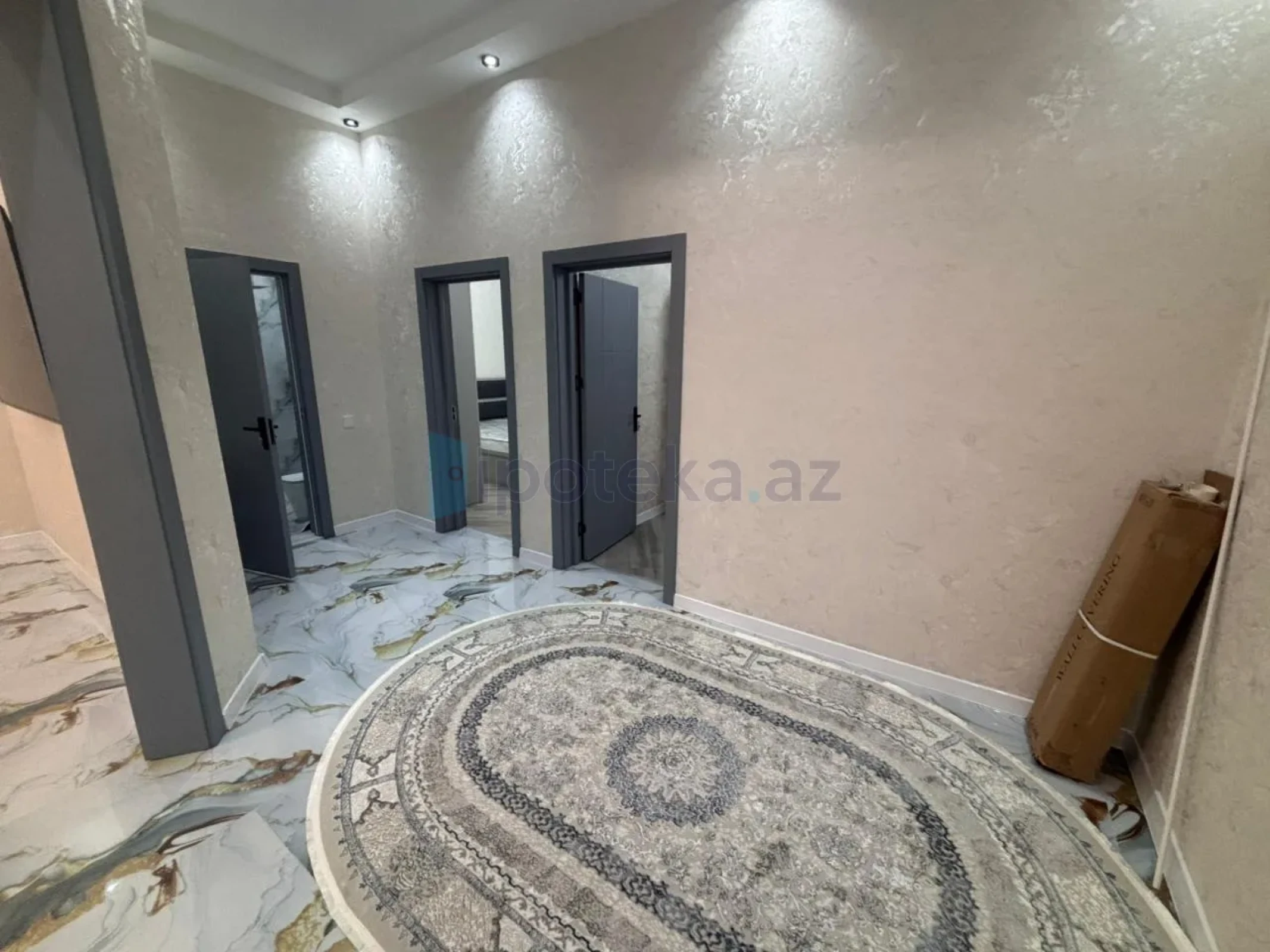 Satılır 3 otaqlı mənzil 130 m²