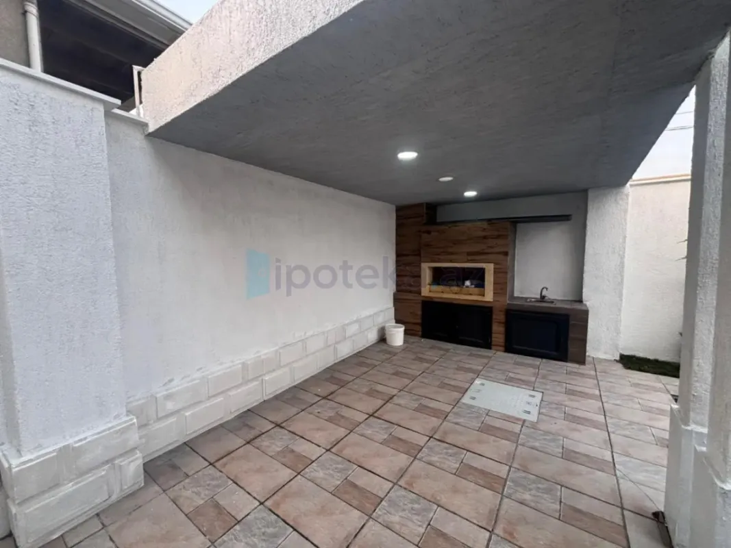 Satılır 3 otaqlı mənzil 130 m²