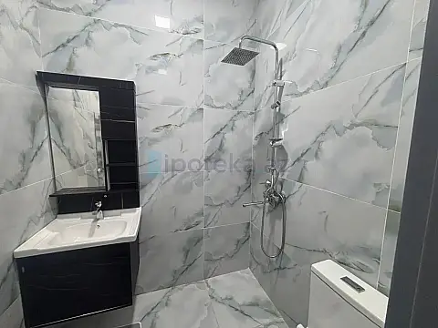 Satılır 3 otaqlı mənzil 130 m²
