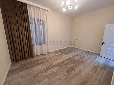 Satılır 4 otaqlı mənzil 140 m²