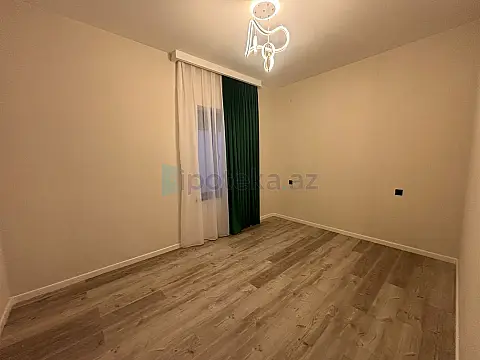 Satılır 4 otaqlı mənzil 140 m²