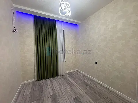Satılır 4 otaqlı mənzil 130 m²