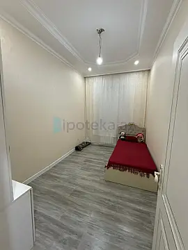 Satılır 5 otaqlı həyət evi 140 m²