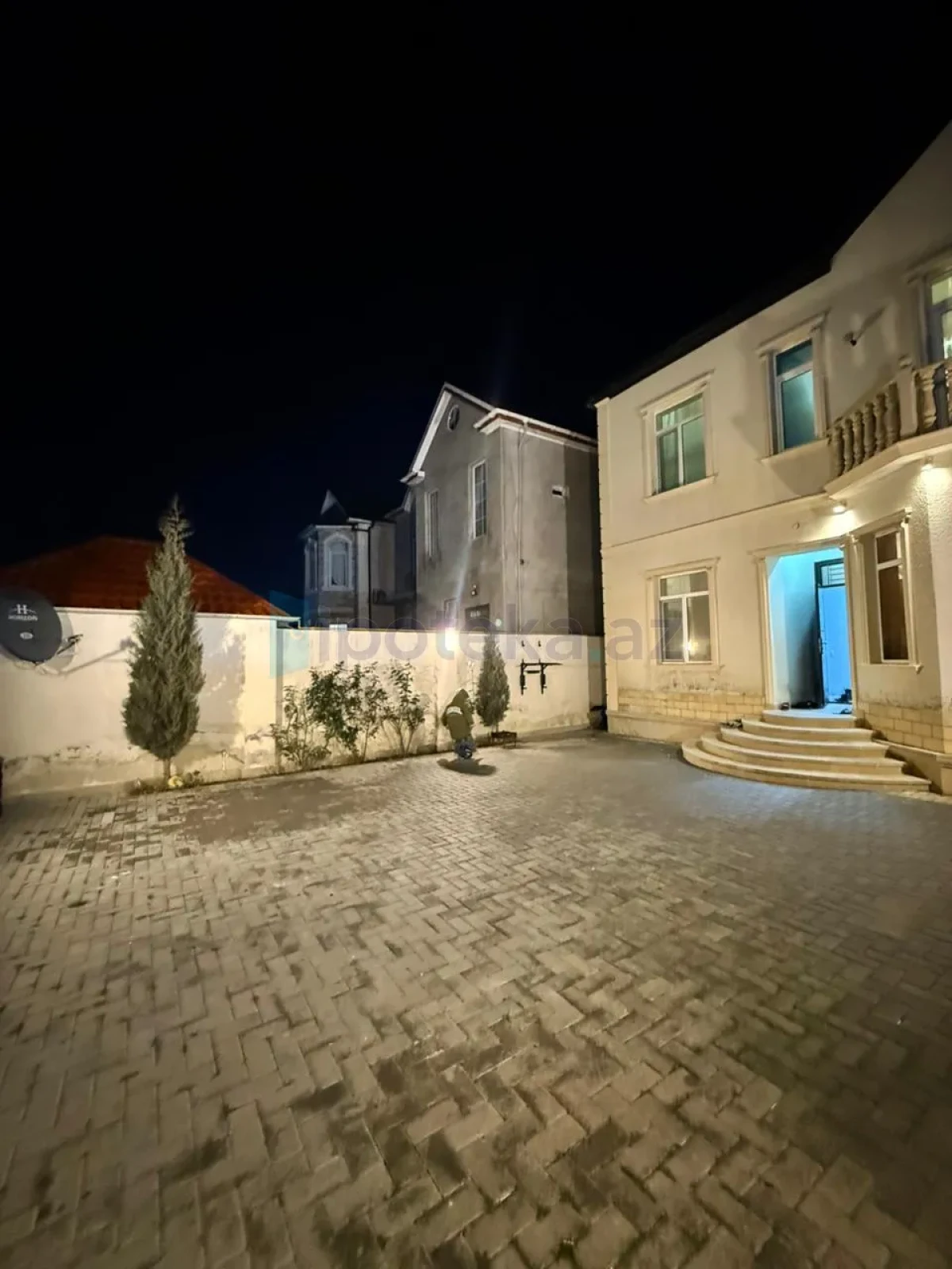 Satılır 5 otaqlı həyət evi 140 m²