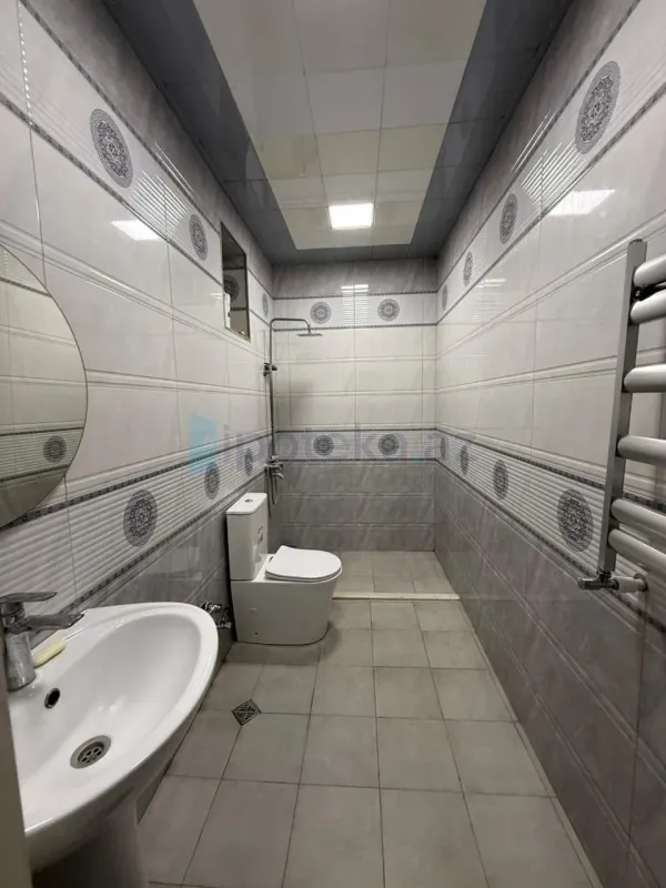 Satılır 5 otaqlı həyət evi 140 m²