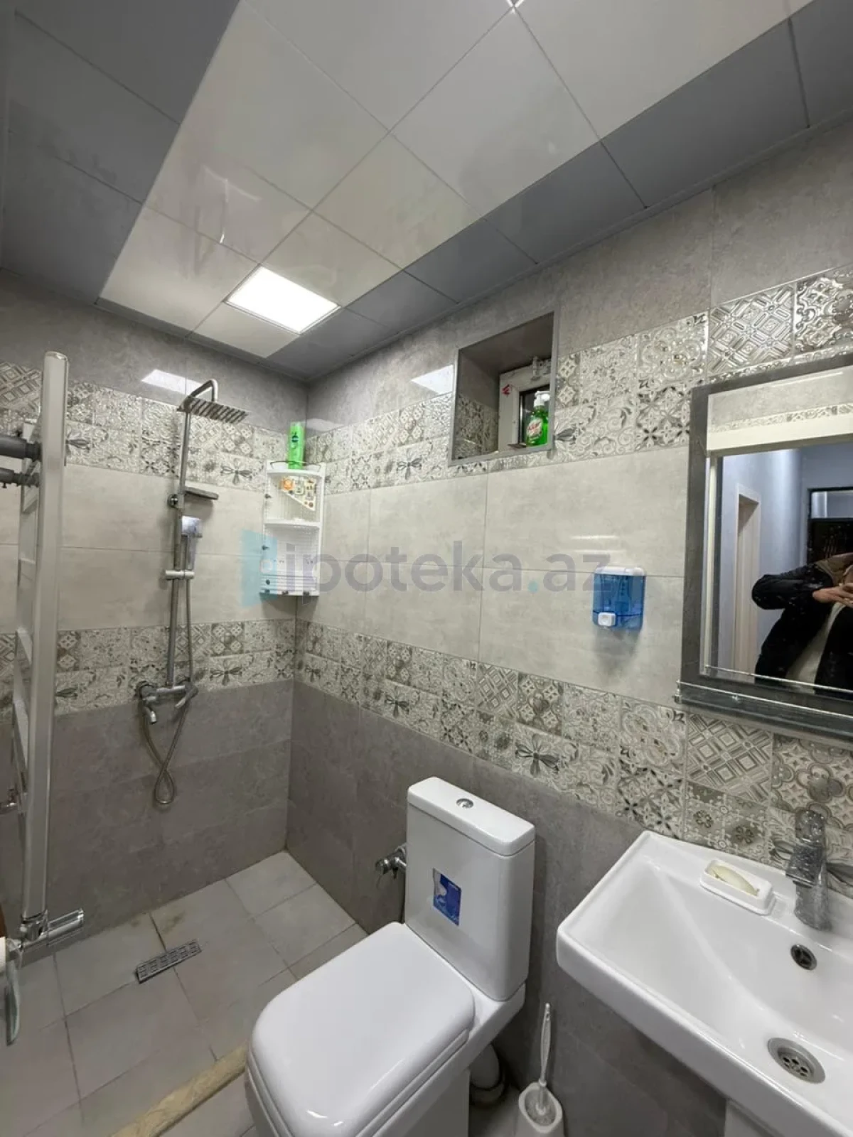 Satılır 5 otaqlı həyət evi 140 m²