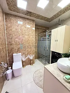 Satılır 3 otaqlı yeni tikili 130 m²