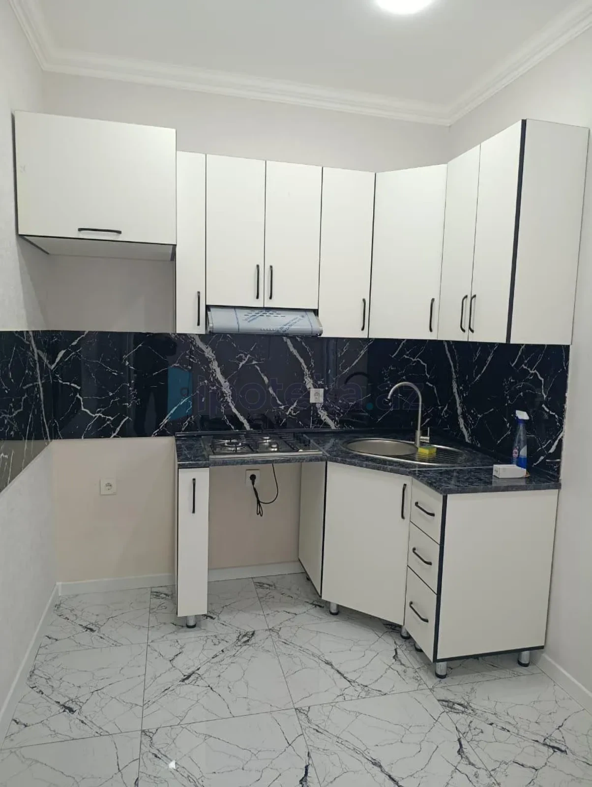 Satılır 4 otaqlı həyət evi 106 m²