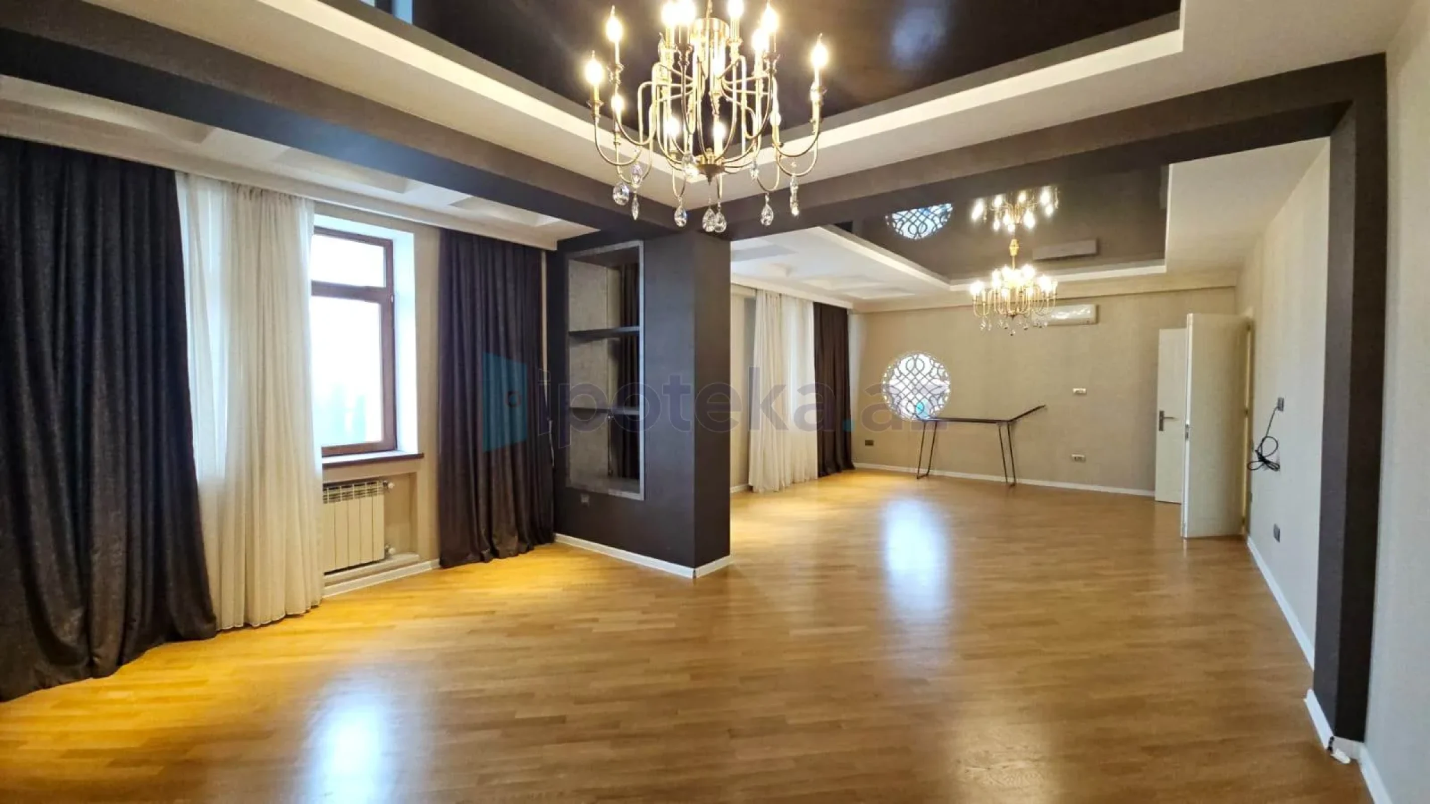 Satılır 3 otaqlı yeni tikili 180 m²