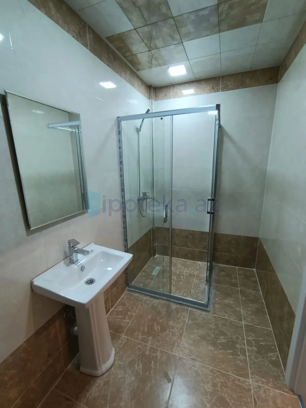 Satılır 2 otaqlı yeni tikili 64 m²