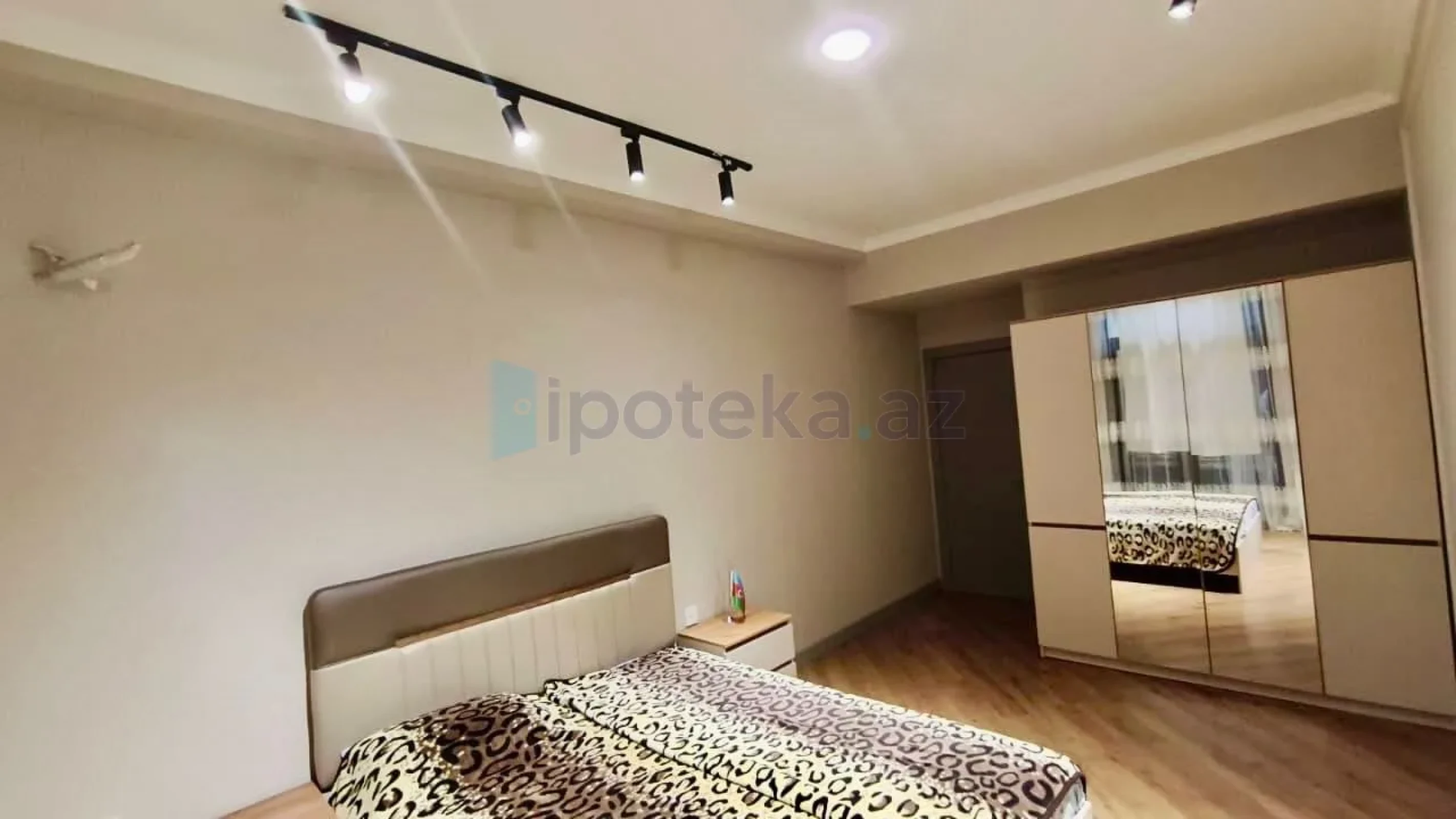 Satılır 2 otaqlı yeni tikili 68.5 m²