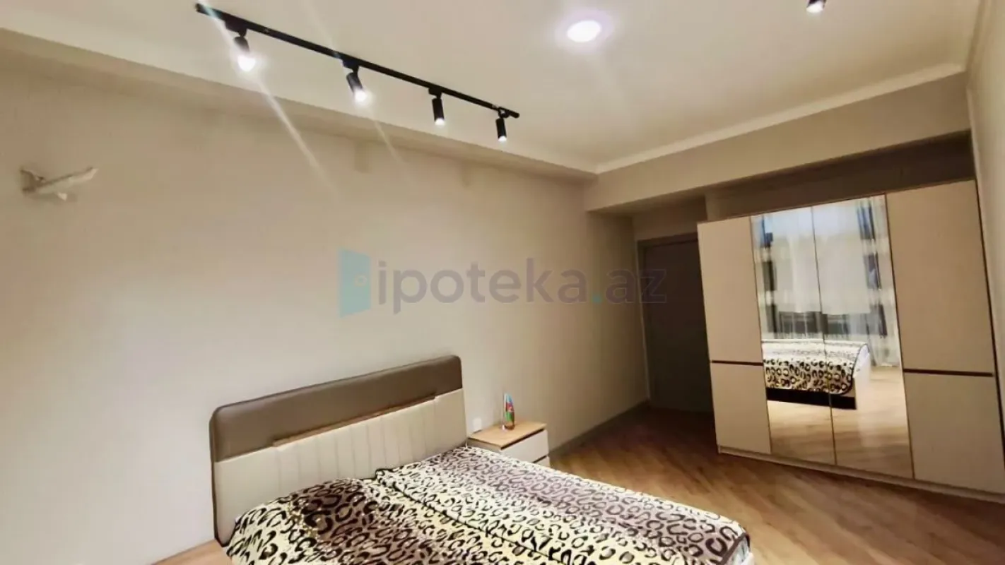 Satılır 2 otaqlı yeni tikili 68.5 m²
