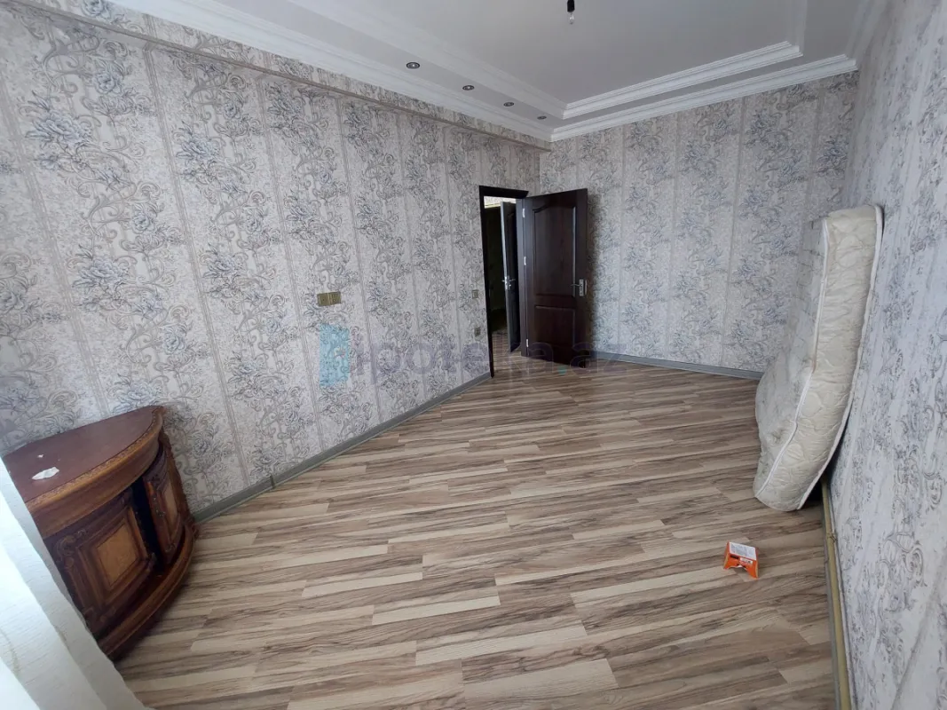 Satılır 2 otaqlı yeni tikili 68 m²