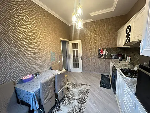 Satılır 4 otaqlı həyət evi 130 m²