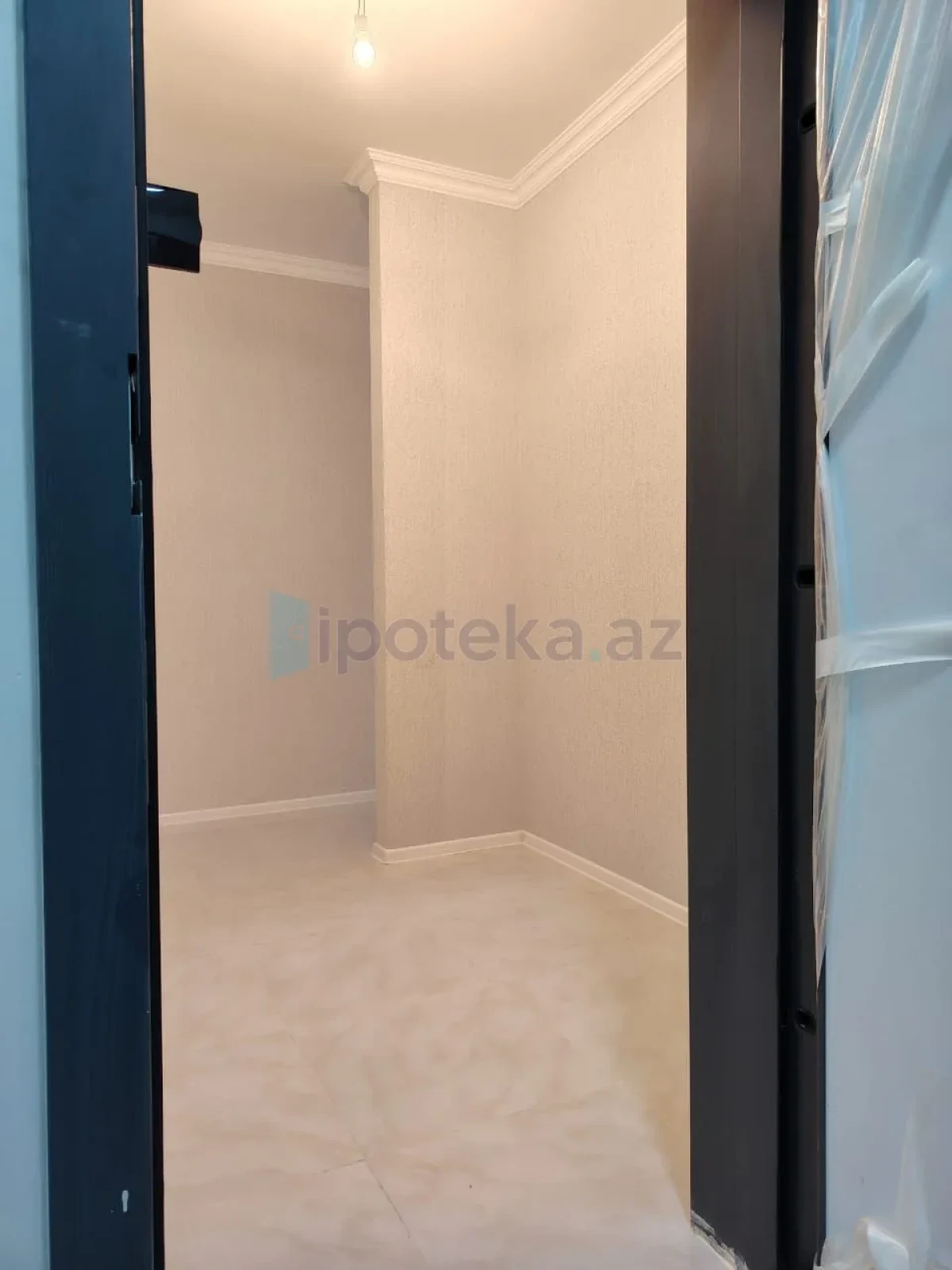 Satılır 2 otaqlı yeni tikili 72 m²