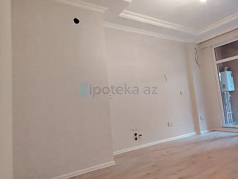 Satılır 2 otaqlı yeni tikili 72 m²