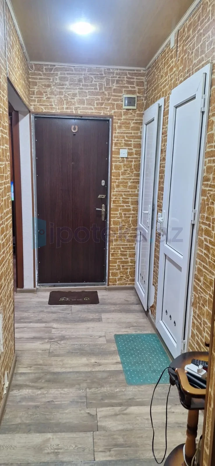 Satılır 2 otaqlı köhnə tikili 50 m²