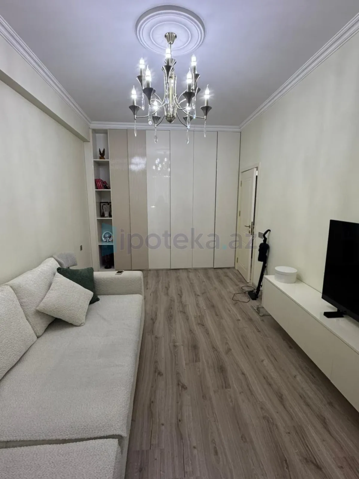 Satılır 1 otaqlı yeni tikili 42 m²