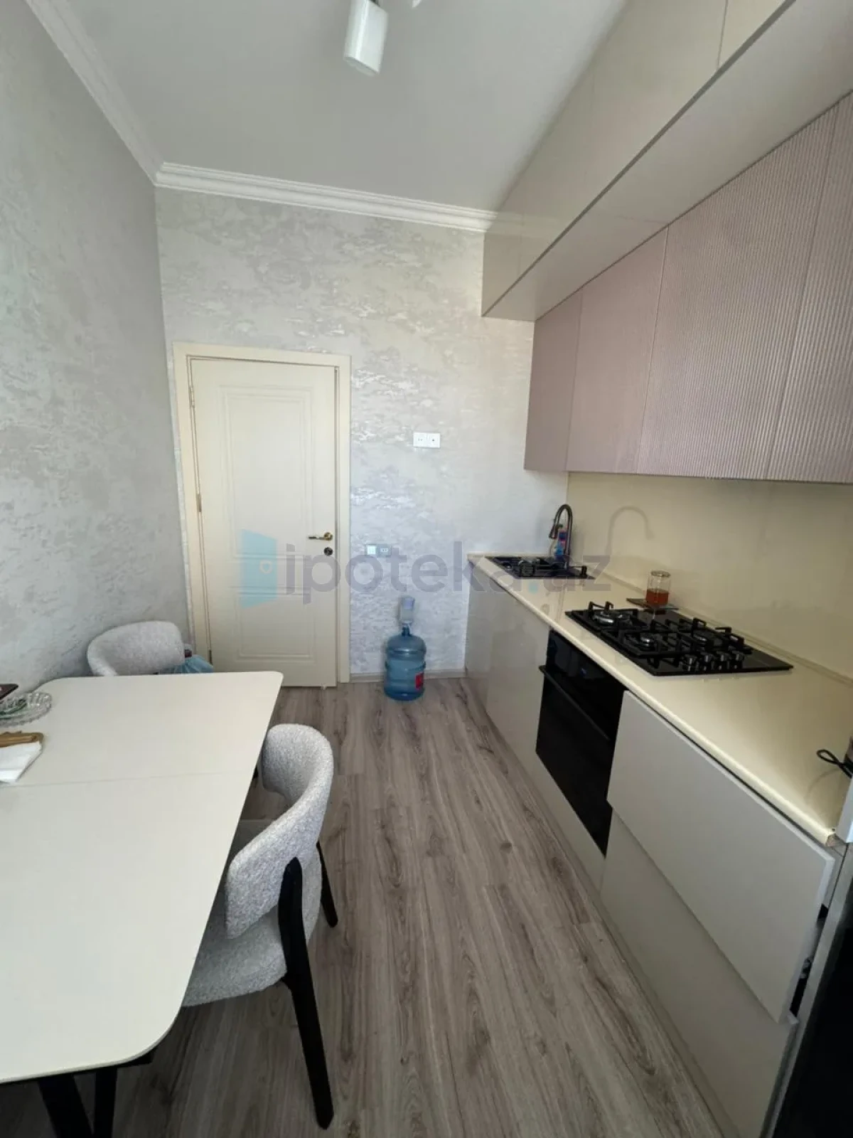 Satılır 1 otaqlı yeni tikili 42 m²