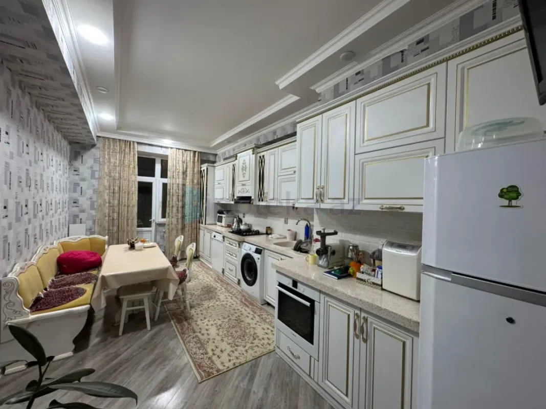 Satılır 4 otaqlı yeni tikili 130 m²