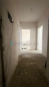 Satılır 4 otaqlı köhnə tikili 110 m²