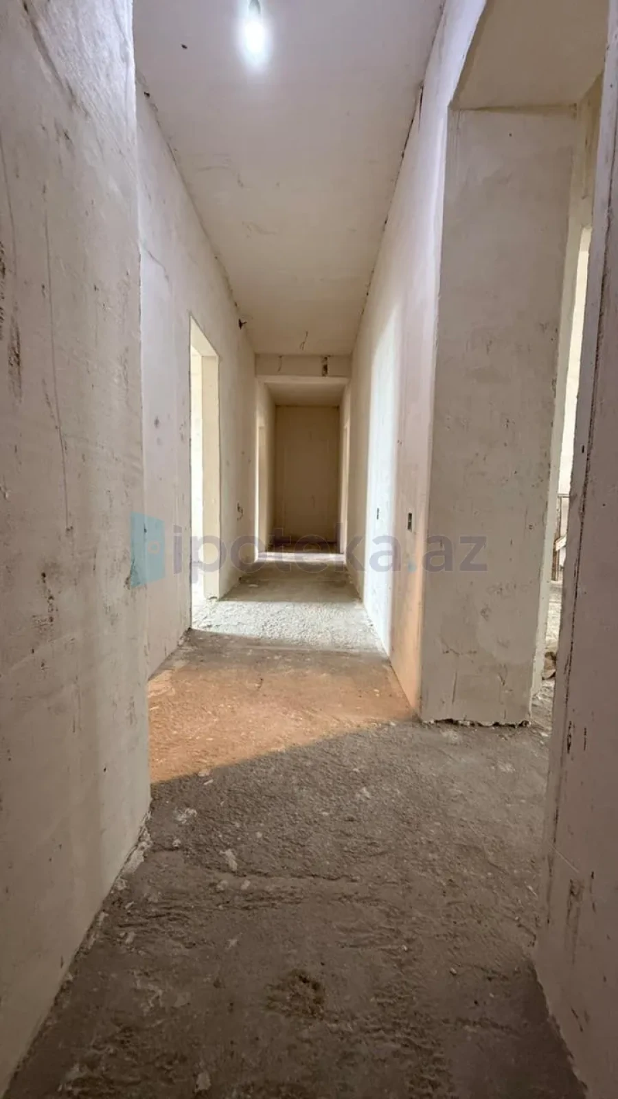 Satılır 4 otaqlı köhnə tikili 110 m²