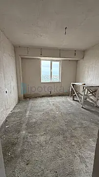 Satılır 4 otaqlı köhnə tikili 110 m²