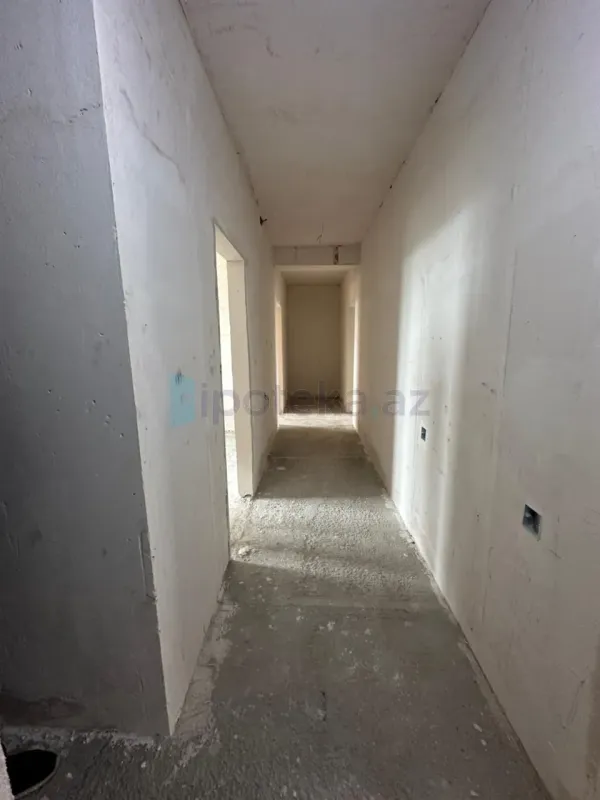 Satılır 4 otaqlı köhnə tikili 110 m²