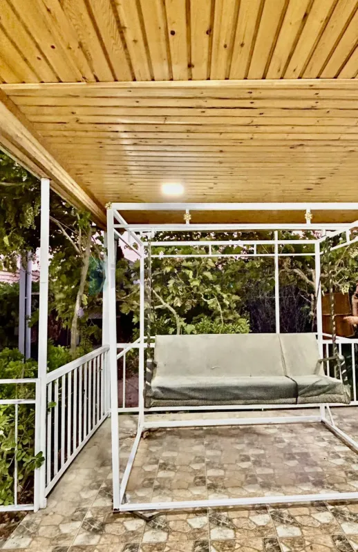 Satılır 4 otaqlı həyət evi 260 m²