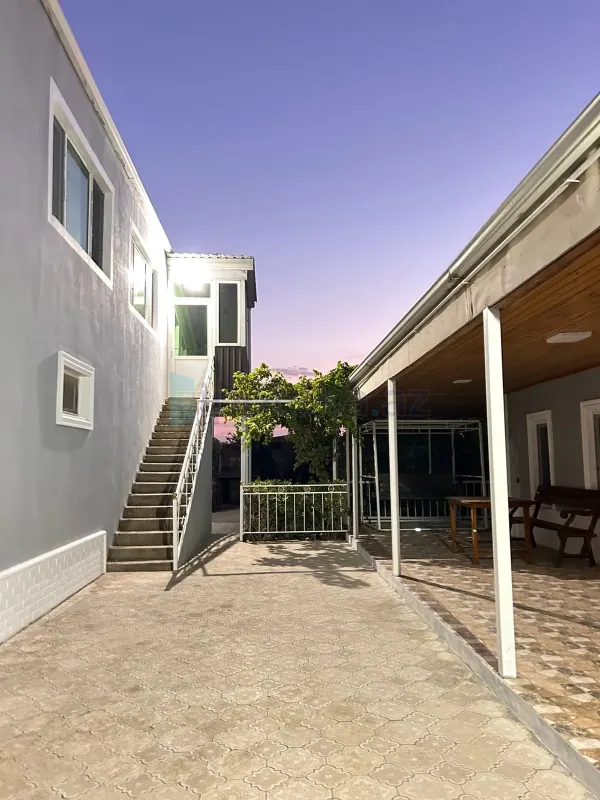 Satılır 4 otaqlı həyət evi 260 m²