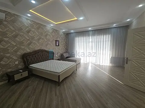 Satılır 5 otaqlı mənzil 250 m²