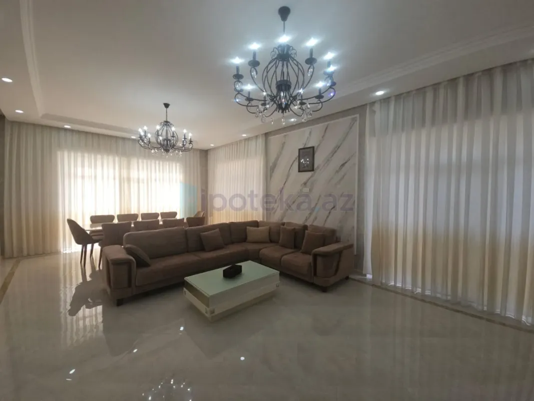 Satılır 5 otaqlı mənzil 250 m²