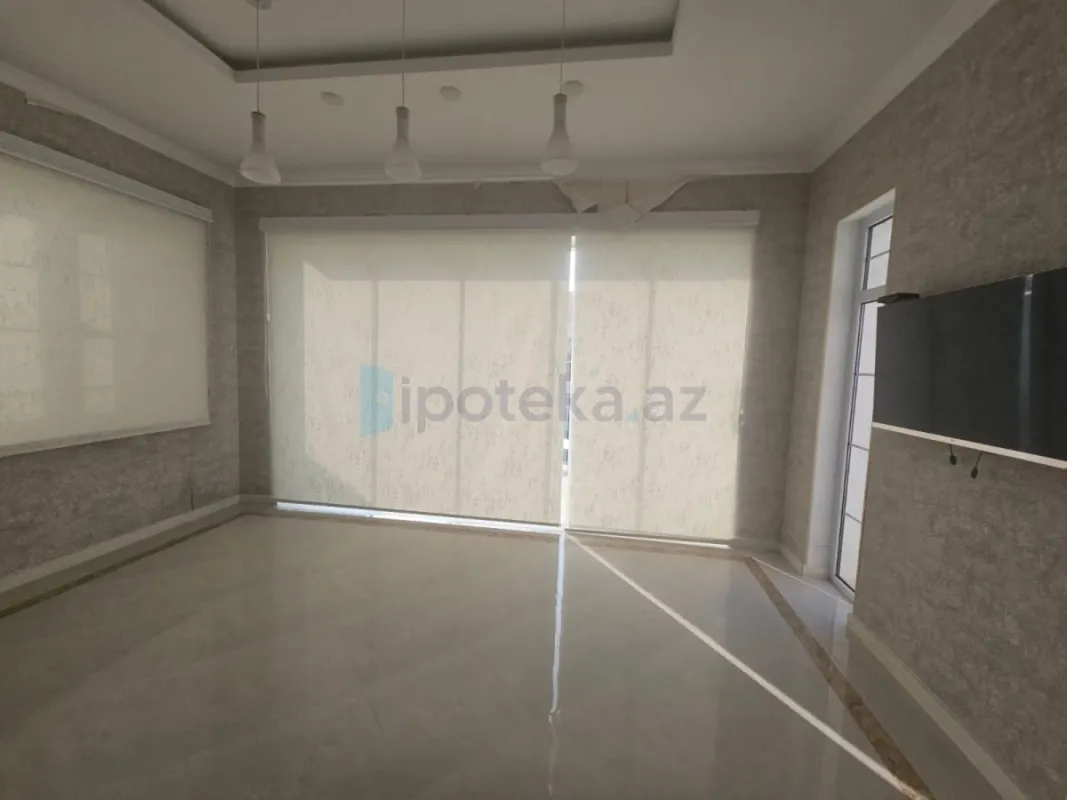 Satılır 5 otaqlı mənzil 250 m²