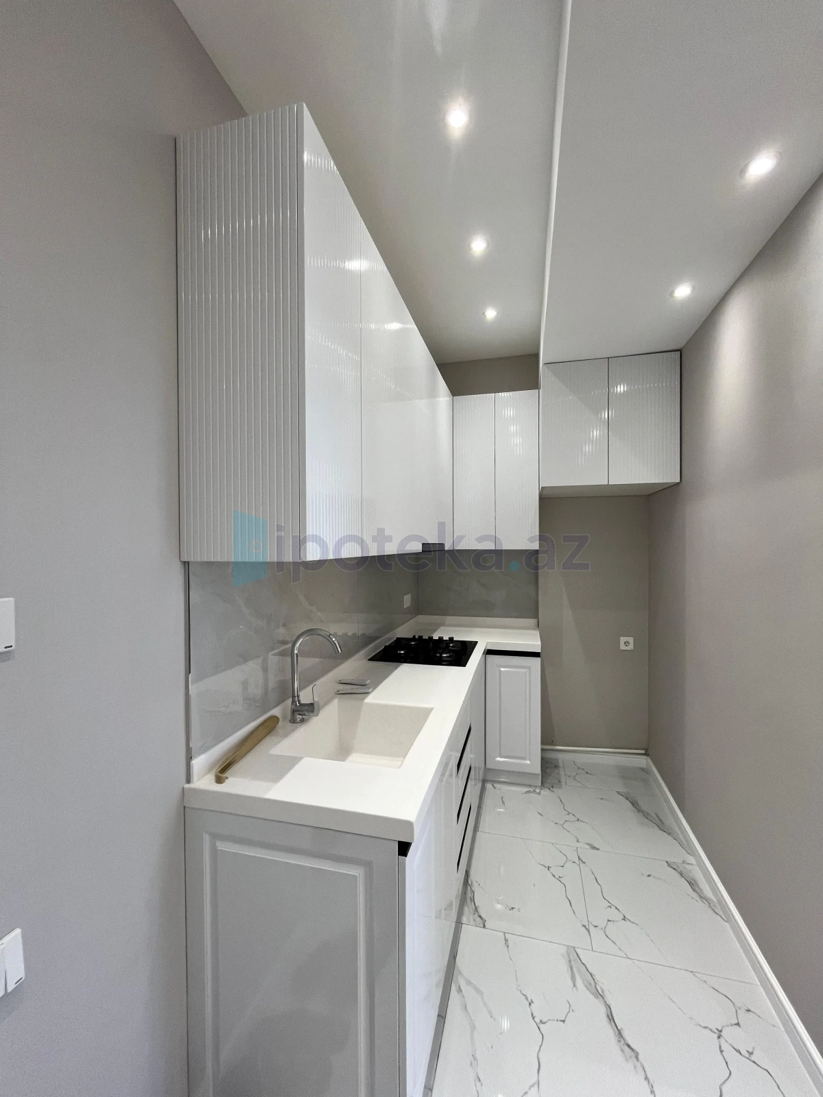 Satılır 2 otaqlı yeni tikili 62 m²