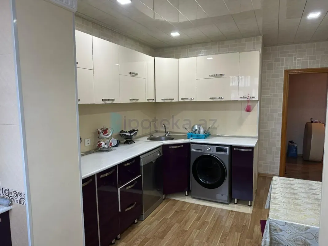Satılır 3 otaqlı köhnə tikili 80 m²