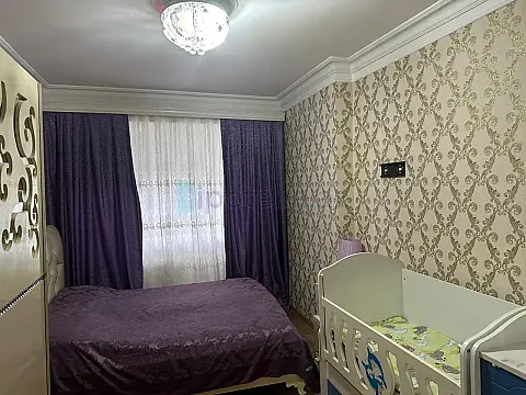 Satılır 3 otaqlı köhnə tikili 80 m²